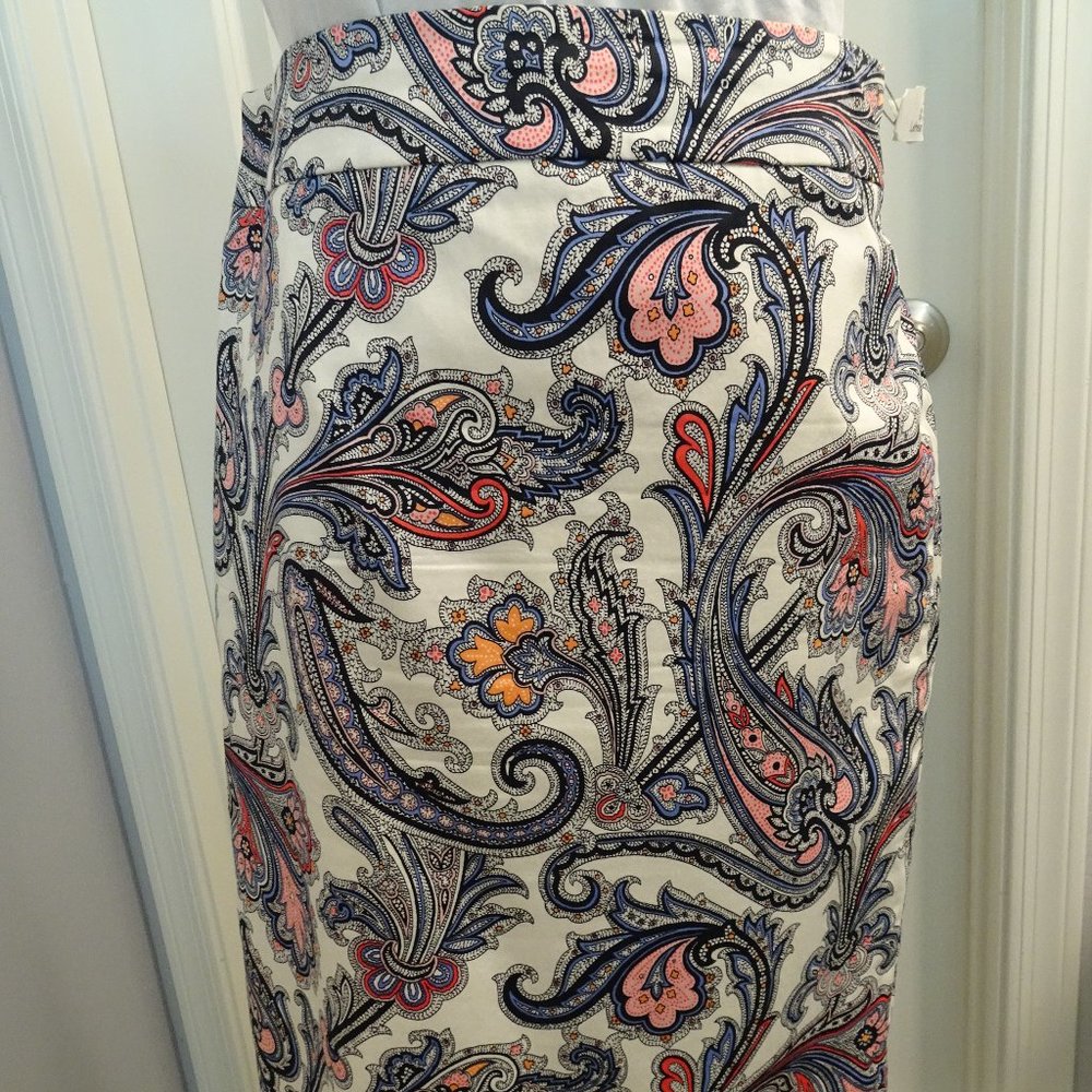 Ann Taylor multi-colored paisley print pencil skirt